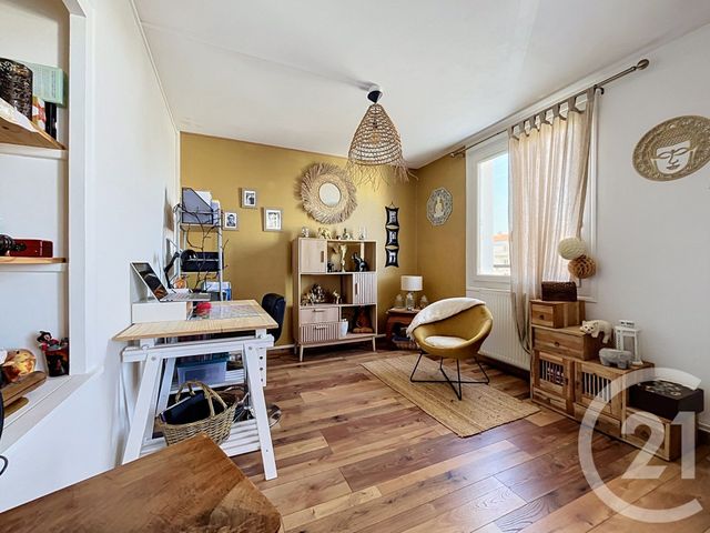 Appartement F3 à vendre - 4 pièces - 74.0 m2 - ROCHEFORT - 17 - POITOU-CHARENTES - Century 21 L'Arsenal