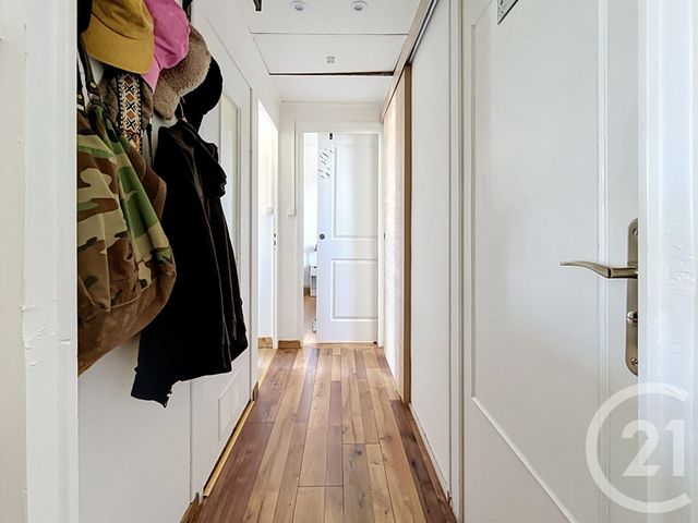 Appartement F3 à vendre - 4 pièces - 74.0 m2 - ROCHEFORT - 17 - POITOU-CHARENTES - Century 21 L'Arsenal