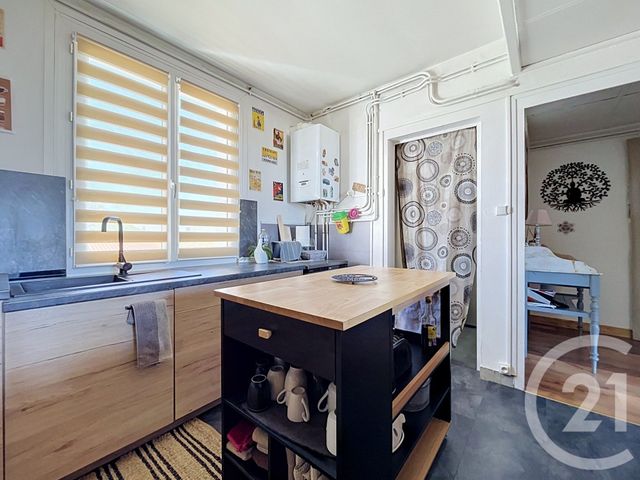 Appartement F3 à vendre - 4 pièces - 74.0 m2 - ROCHEFORT - 17 - POITOU-CHARENTES - Century 21 L'Arsenal