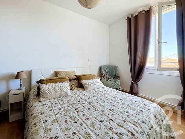 Appartement F3 à vendre - 4 pièces - 74.0 m2 - ROCHEFORT - 17 - POITOU-CHARENTES - Century 21 L'Arsenal