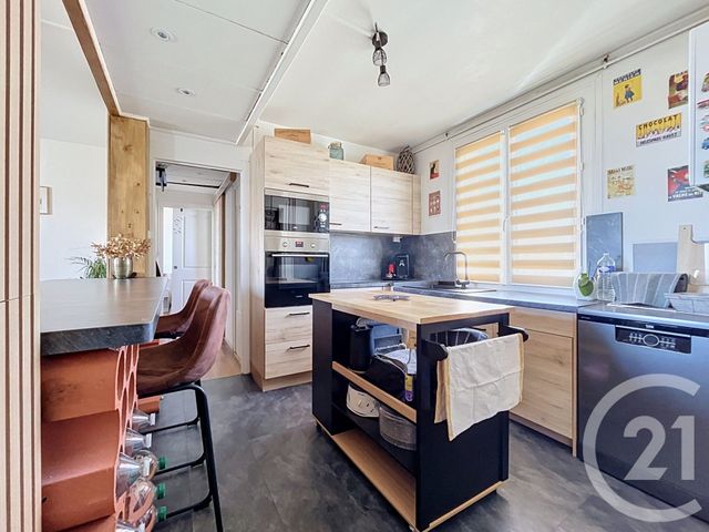 Appartement F3 à vendre - 4 pièces - 74.0 m2 - ROCHEFORT - 17 - POITOU-CHARENTES - Century 21 L'Arsenal