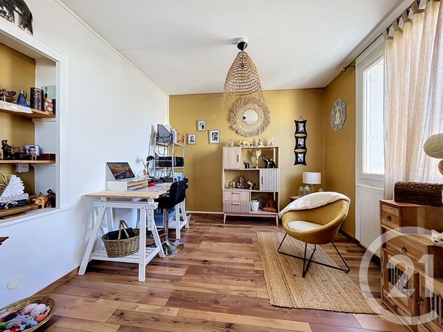 Appartement F3 à vendre - 4 pièces - 74.0 m2 - ROCHEFORT - 17 - POITOU-CHARENTES - Century 21 L'Arsenal