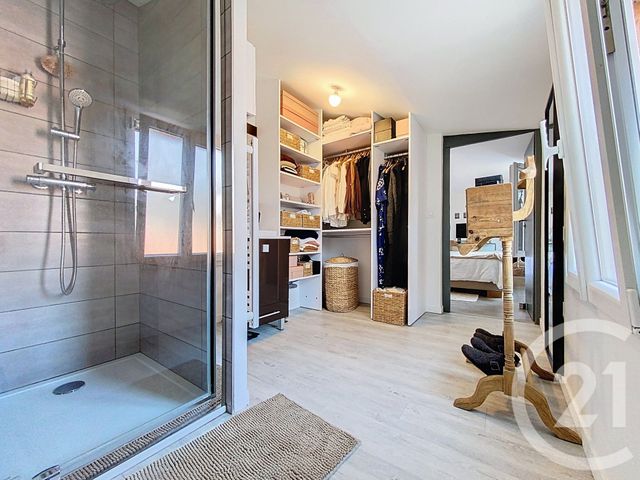 Appartement F5 à vendre - 5 pièces - 131.31 m2 - ROCHEFORT - 17 - POITOU-CHARENTES - Century 21 L'Arsenal