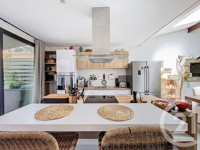 Appartement F5 à vendre - 5 pièces - 131.31 m2 - ROCHEFORT - 17 - POITOU-CHARENTES - Century 21 L'Arsenal